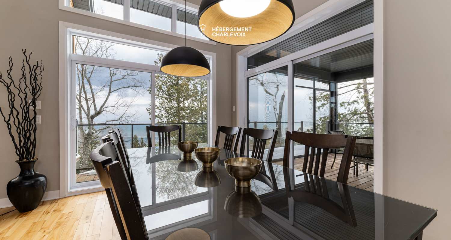 AUB-150 -  Majestic view of the river and the Charlevoix Massif